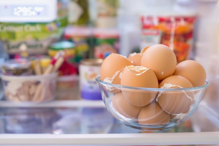 90% des gens l'ignorent mais cet ingrédient ne devrait jamais être conservé plus de 24 heures au frigo